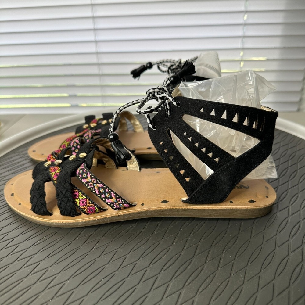 Arizona Martin Sandals Womens 9 Black Embroidered Gladiator Lace Up Boho Strappy